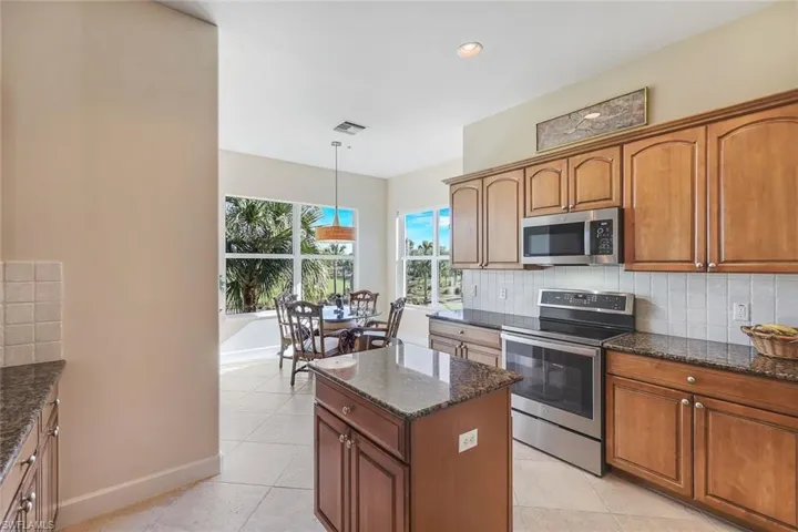 9200 Quartz LN # 202, NAPLES FL 34120