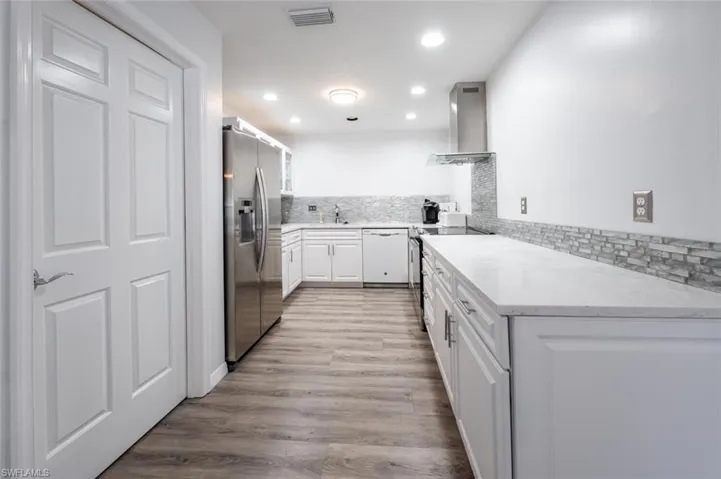 509 Roma Ct # 201, Naples Fl 34110