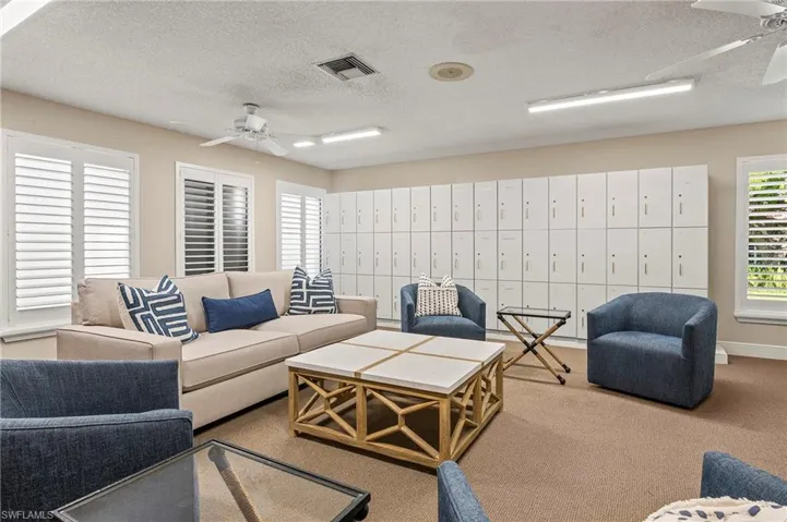 A nice seating area is also part of the clubhouse.