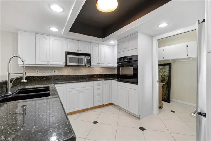 1400 Blue Point Ave 206, Naples, Florida 34102