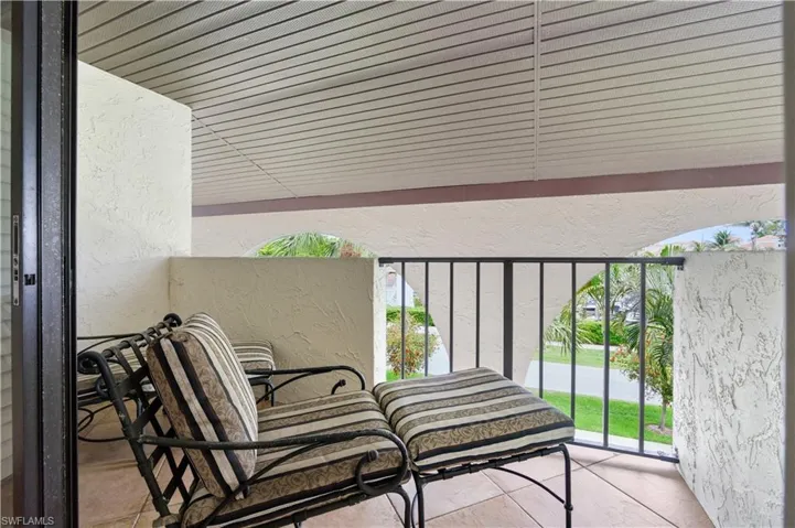 1400 Blue Point Ave 206, Naples, Florida 34102