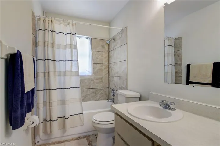 4207-4209 Skyline Blvd, Cape Coral, Florida 33914
