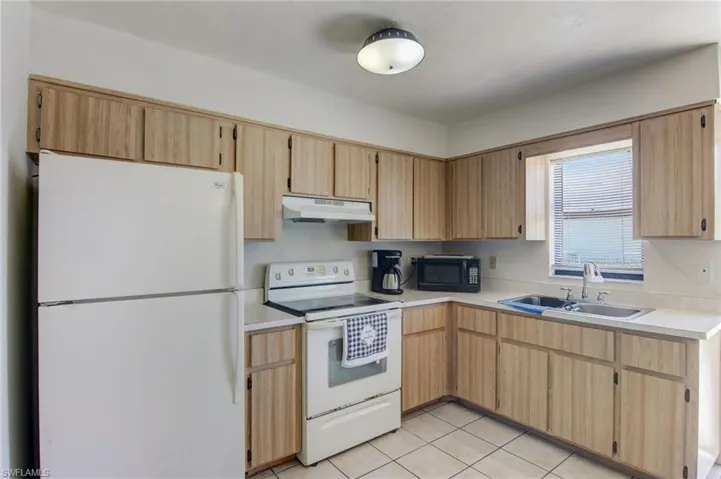 4207-4209 Skyline Blvd, Cape Coral, Florida 33914