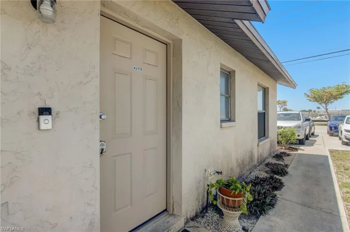 4207-4209 Skyline Blvd, Cape Coral, Florida 33914