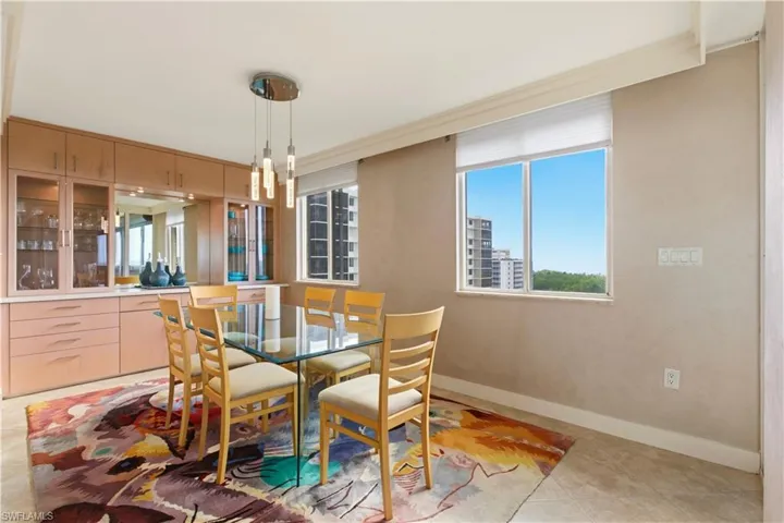 15  Bluebill  AVE, Naples, FL 34108