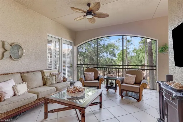 9097 Cherry Oaks Trl 202, Naples, Florida 34114