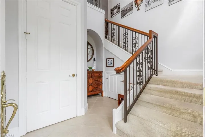 9097 Cherry Oaks Trl 202, Naples, Florida 34114