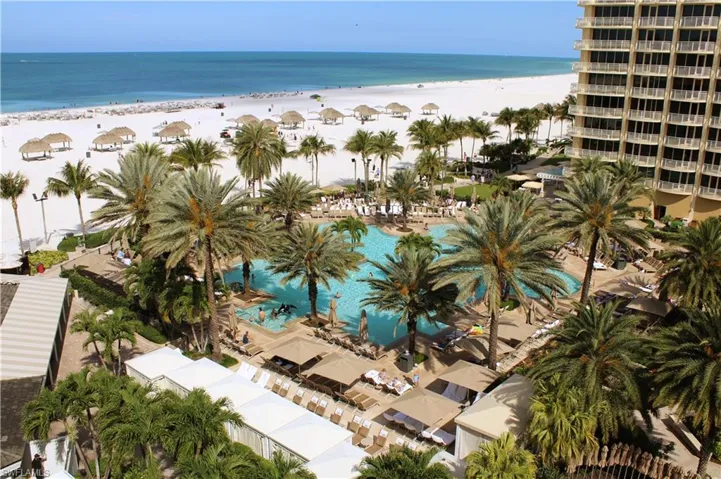 JW Membership includes Dining at JW Hotel with this view!