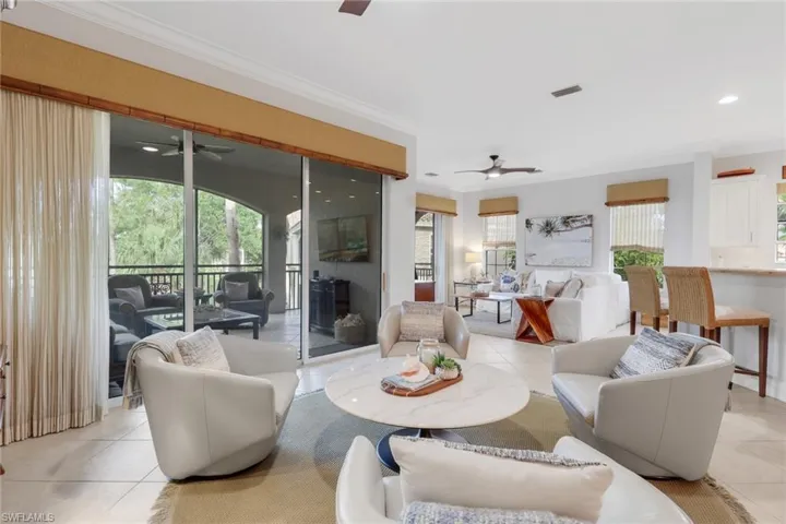9097 Cherry Oaks Trl 202, Naples, Florida 34114