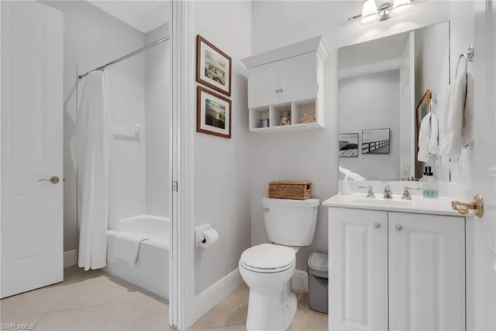 9097 Cherry Oaks Trl 202, Naples, Florida 34114