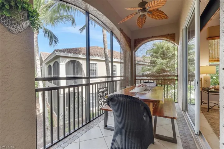 9097 Cherry Oaks Trl 202, Naples, Florida 34114