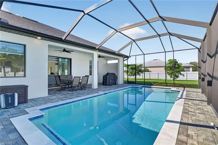 1005 Ne 9th Ter, Cape Coral, Florida 33909