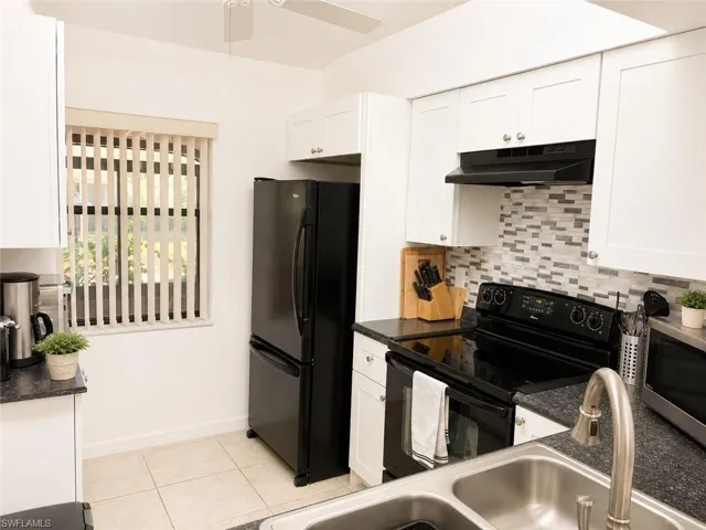 11901  Caraway  LN, Fort Myers, FL 33908