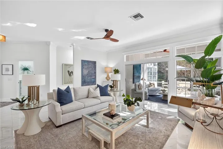 114  Amblewood  LN, Naples, FL 34105