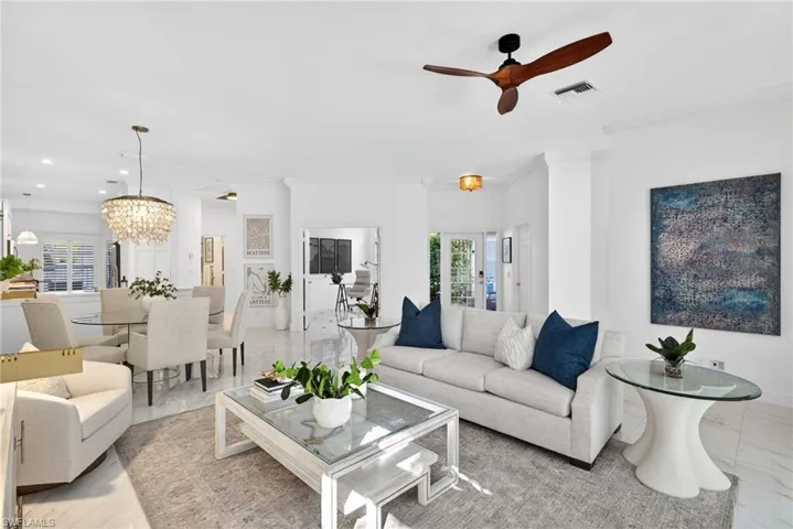 114  Amblewood  LN, Naples, FL 34105