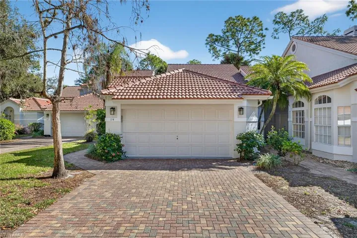 114  Amblewood  LN, Naples, FL 34105
