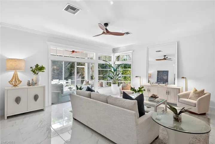 114  Amblewood  LN, Naples, FL 34105