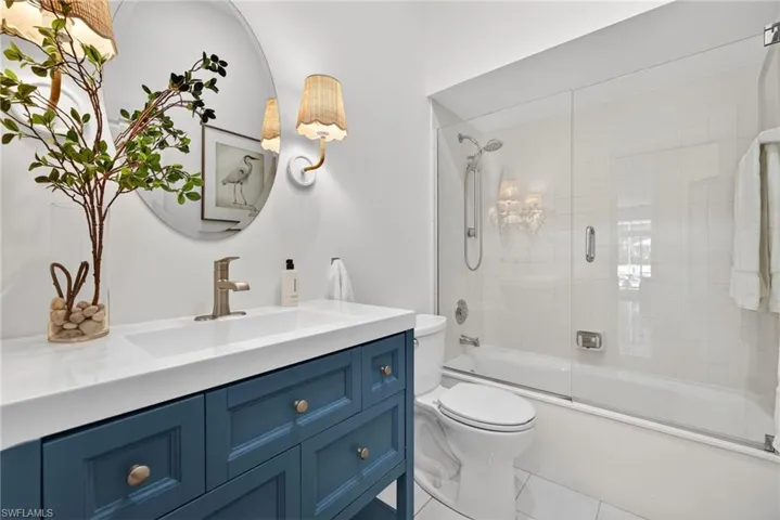 114  Amblewood  LN, Naples, FL 34105