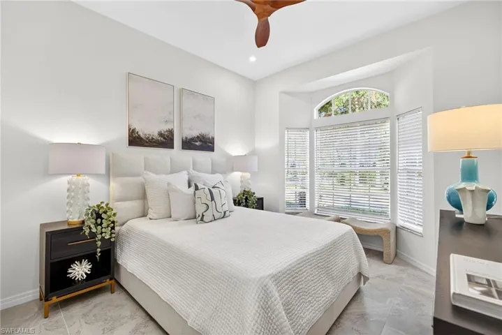 114  Amblewood  LN, Naples, FL 34105