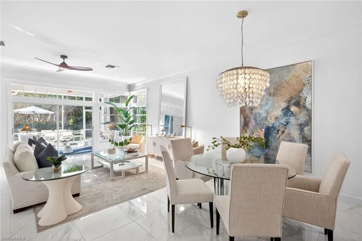 114  Amblewood  LN, Naples, FL 34105