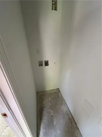 Laundry area featuring washer hookup