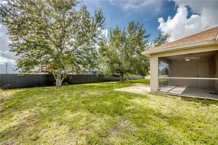 1823 Nw 19th Ave, Cape Coral, Florida 33993