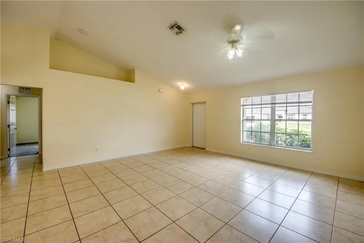 1823 Nw 19th Ave, Cape Coral, Florida 33993