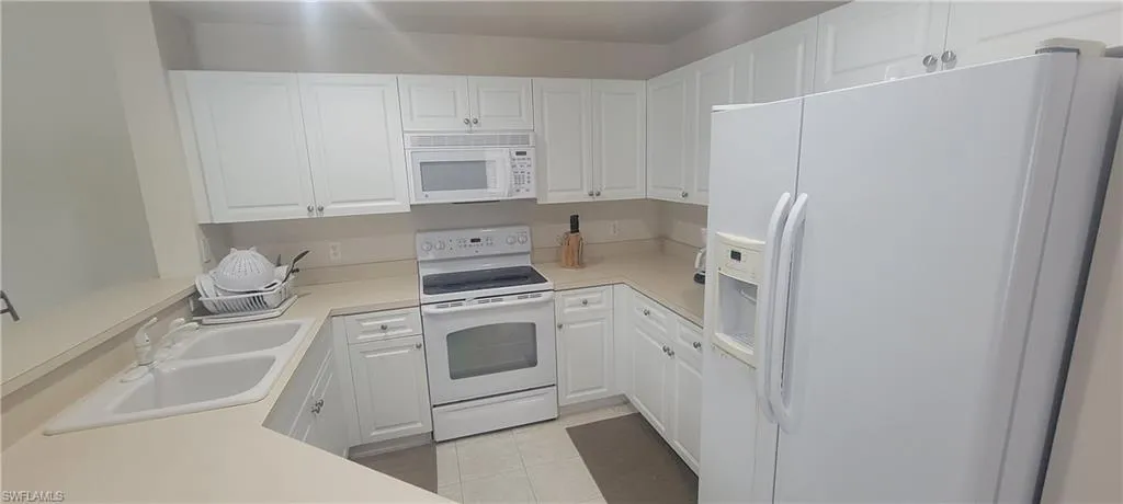 3961 Pomodoro Cir 204, Cape Coral, Florida 33909