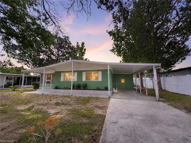 9330 Salisbury Dr, Brooksville, Florida 34613