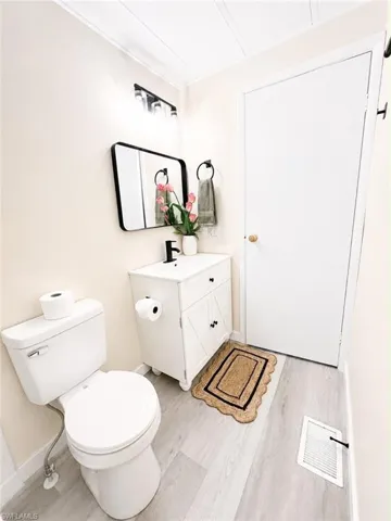 9330 Salisbury Dr, Brooksville, Florida 34613