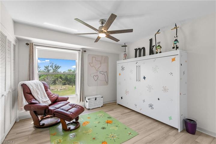 Queen Size Murphy bed