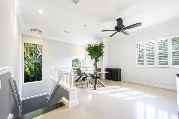 Top Entrance to 2nd floor