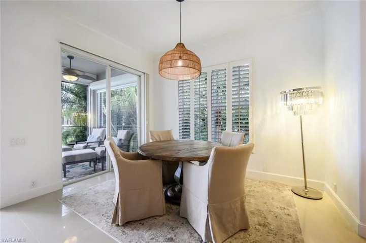 Dining Area with sliders to the Lanai