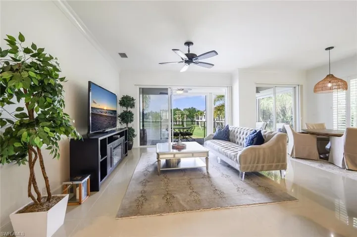 Great room with sliders to the Lanai
