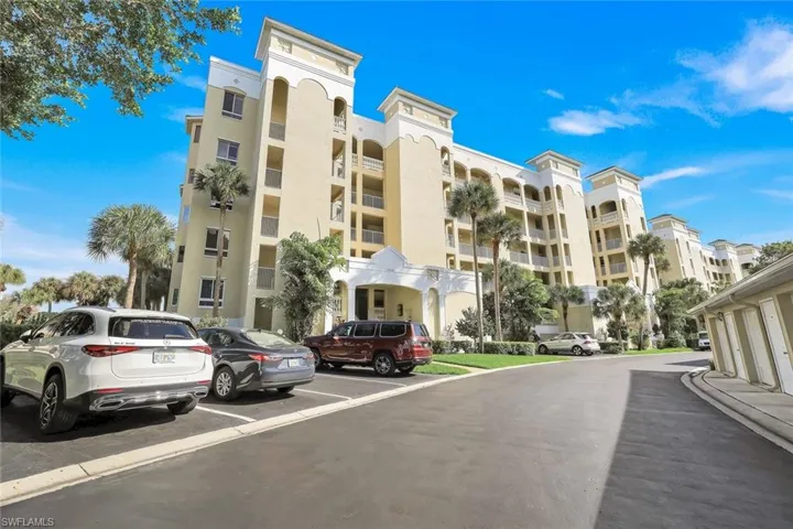 7655 Pebble Creek Cir 404, Naples, Florida 34108