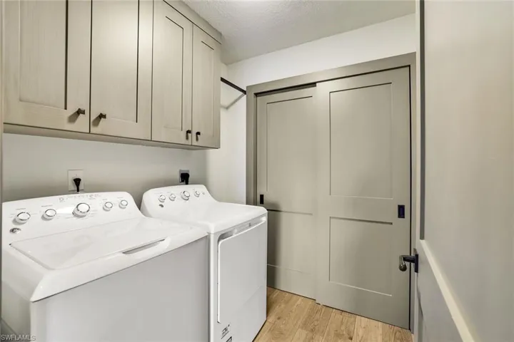 7655 Pebble Creek Cir 404, Naples, Florida 34108