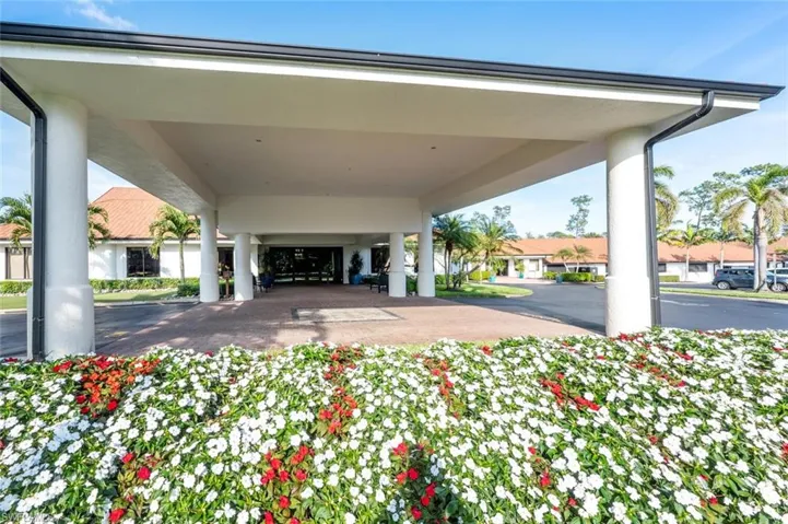 4564 Andover Way 103d, Naples, Florida 34112