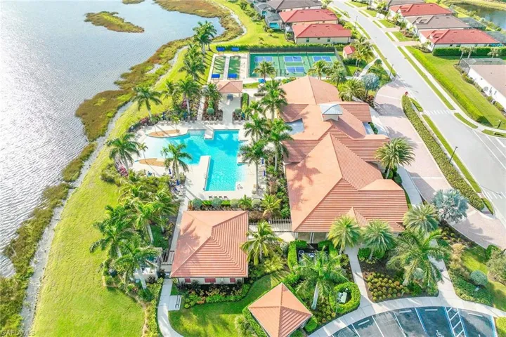 1379  Artesia E DR, Naples, FL 34113