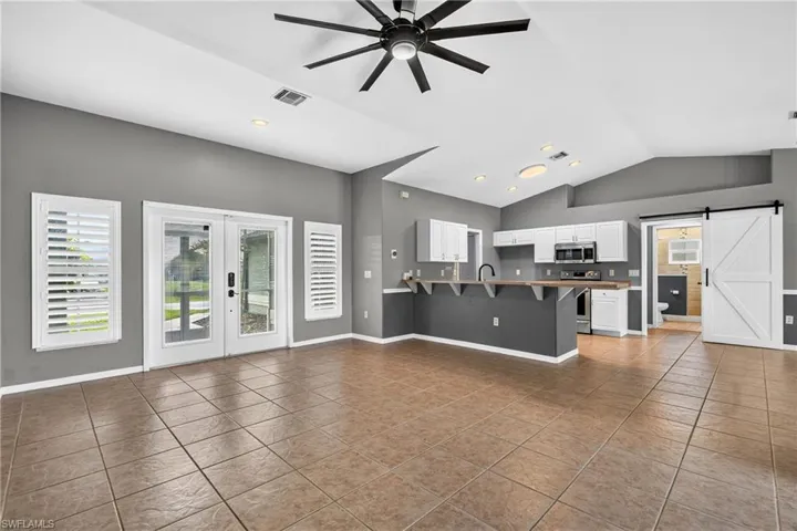 300 Nw 22nd Pl, Cape Coral, Florida 33993