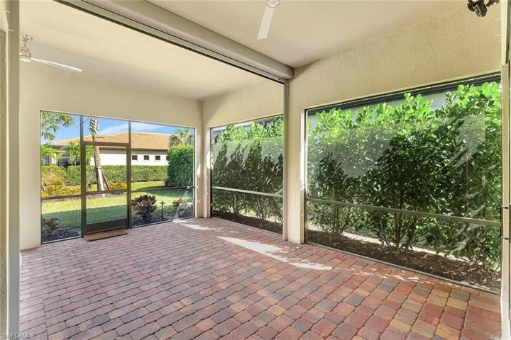 9372  Night Heron  LN, Naples, FL 34120