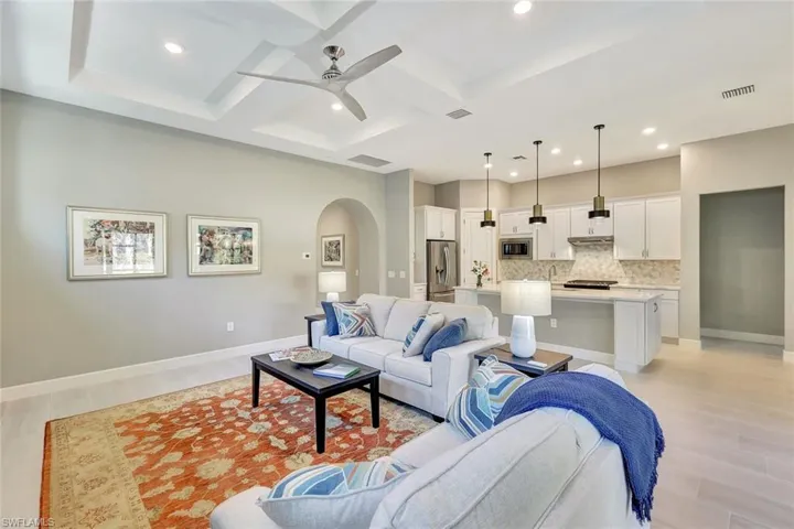 9372  Night Heron  LN, Naples, FL 34120