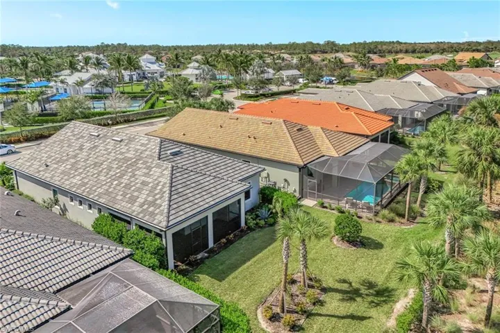 9372  Night Heron  LN, Naples, FL 34120