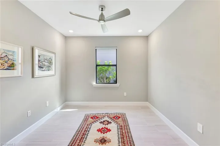 9372  Night Heron  LN, Naples, FL 34120