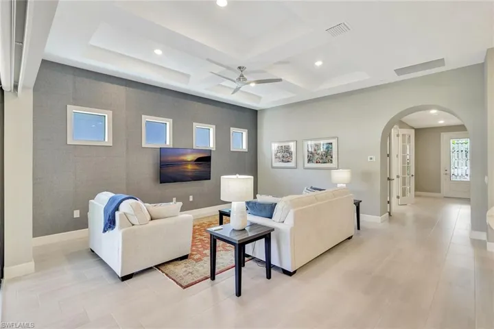 9372  Night Heron  LN, Naples, FL 34120