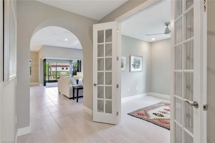 9372  Night Heron  LN, Naples, FL 34120