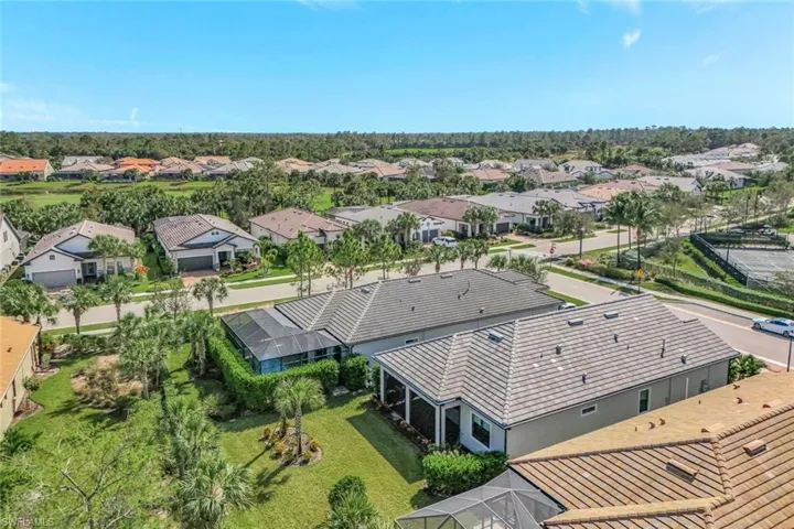 9372  Night Heron  LN, Naples, FL 34120