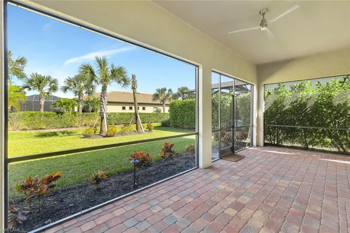 9372  Night Heron  LN, Naples, FL 34120