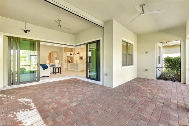 9372  Night Heron  LN, Naples, FL 34120