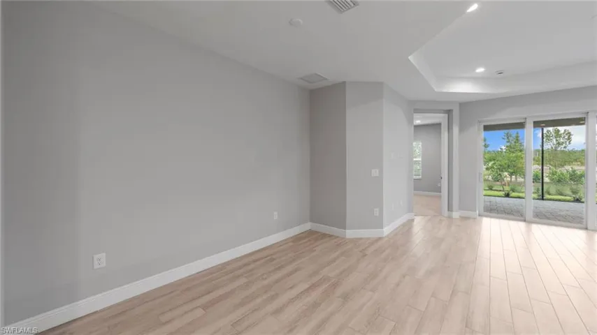 4640  Sky Sail  DR, Naples, FL 34120