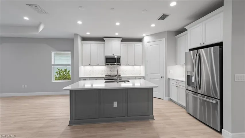 4640  Sky Sail  DR, Naples, FL 34120
